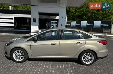 Седан Ford Focus 2014 в 