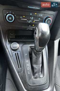 Седан Ford Focus 2014 в 