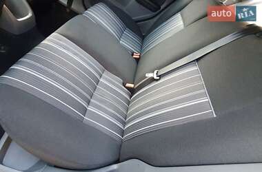 Хетчбек Ford Focus 2011 в 