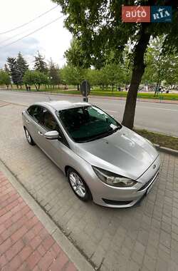 Седан Ford Focus 2016 в 