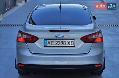 Седан Ford Focus 2011 в 