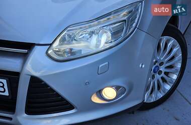 Седан Ford Focus 2011 в 