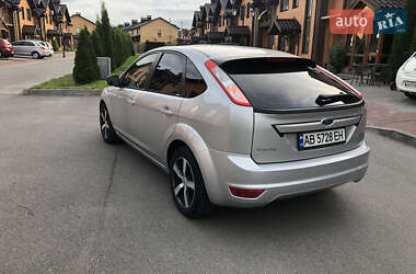 Хэтчбек Ford Focus 2011 в 