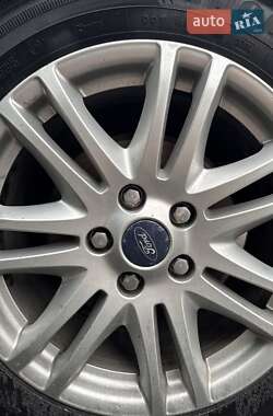 Седан Ford Focus 2016 в 