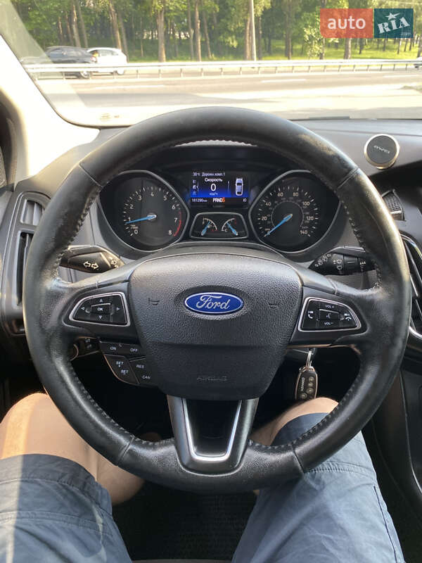 Хэтчбек Ford Focus 2016 в Днепре