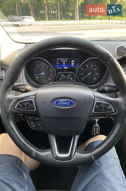 Хэтчбек Ford Focus 2016 в 