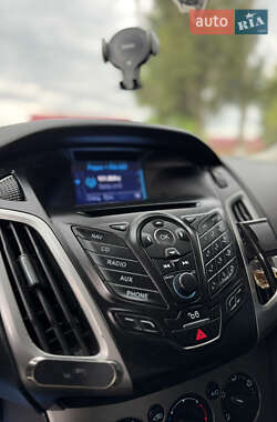 Универсал Ford Focus 2014 в 