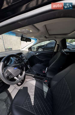 Хетчбек Ford Focus 2017 в 