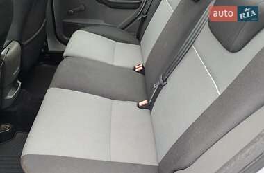Седан Ford Focus 2010 в 