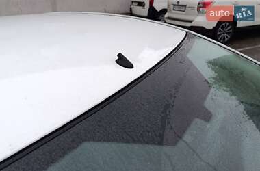 Седан Ford Focus 2010 в 