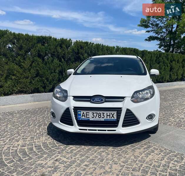 Хетчбек Ford Focus 2014 в Дніпрі