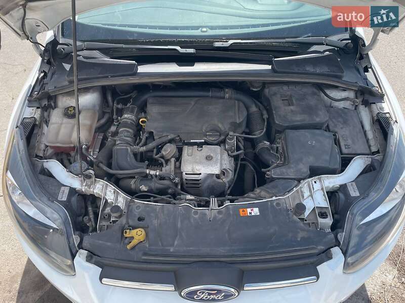 Хетчбек Ford Focus 2014 в Дніпрі