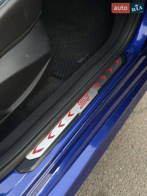 Хетчбек Ford Focus 2013 в Києві