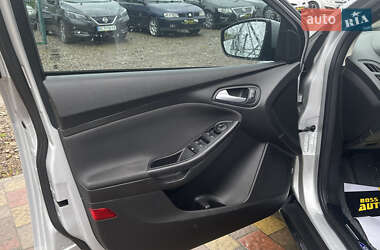 Хэтчбек Ford Focus 2015 в 