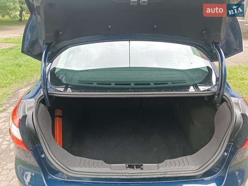 Седан Ford Focus 2011 в Первомайске