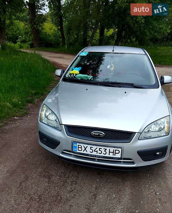 Хэтчбек Ford Focus 2006 в Каменец-Подольском