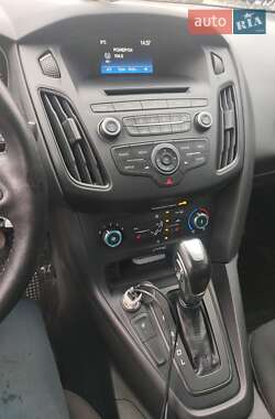 Седан Ford Focus 2016 в 