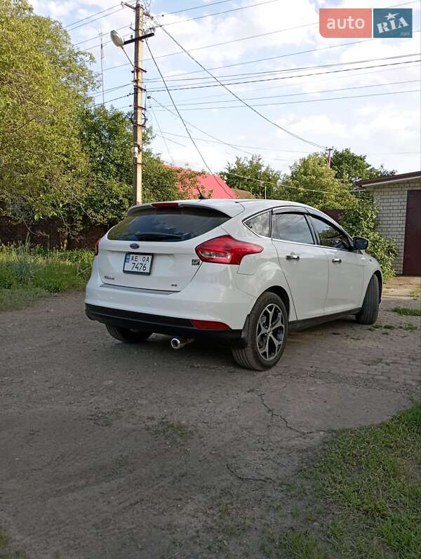 Хэтчбек Ford Focus 2015 в Днепре