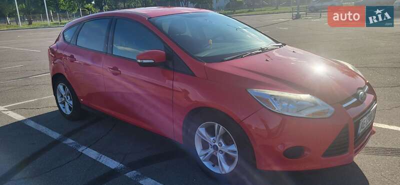 Хетчбек Ford Focus 2014 в Дніпрі