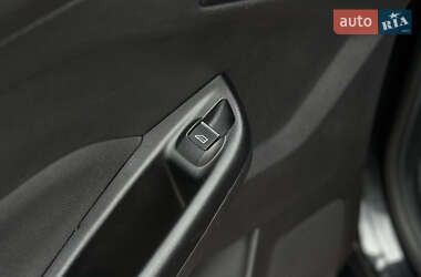 Хэтчбек Ford Focus 2014 в 