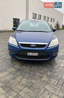 Хэтчбек Ford Focus 2010 в 