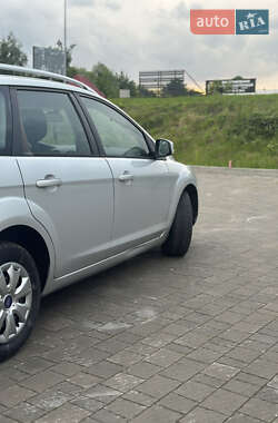 Универсал Ford Focus 2010 в 