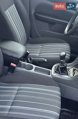 Универсал Ford Focus 2010 в 