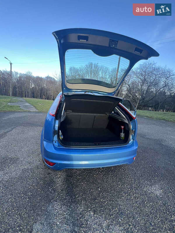 Хэтчбек Ford Focus 2011 в Ивано-Франковске