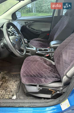 Седан Ford Focus 2012 в 