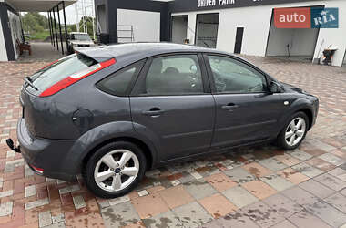 Хэтчбек Ford Focus 2007 в 