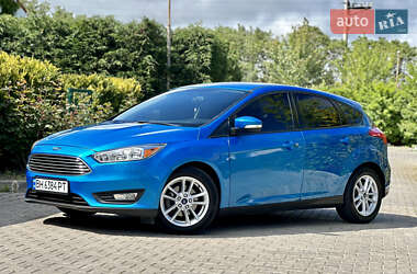 Хэтчбек Ford Focus 2015 в 