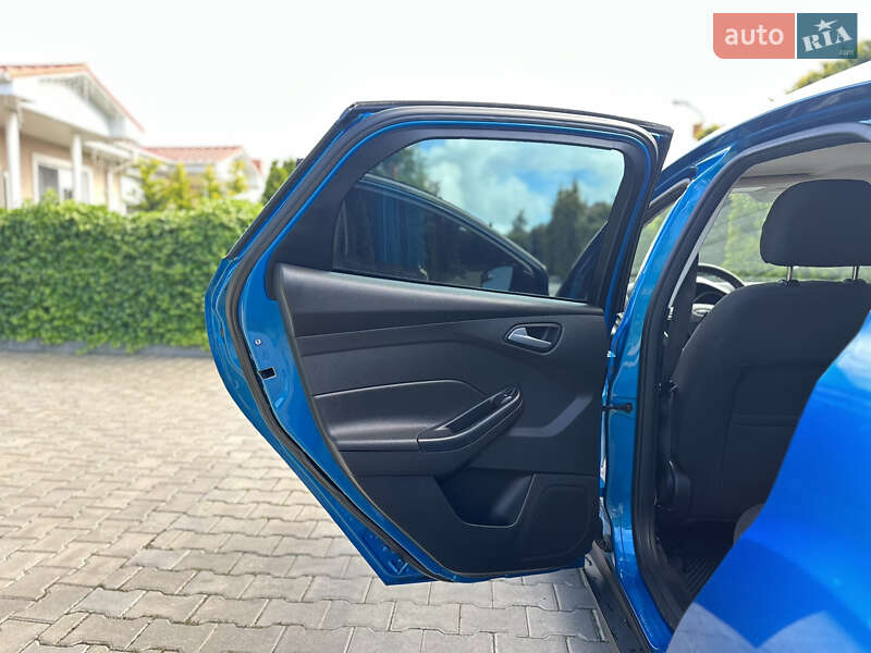 Хэтчбек Ford Focus 2015 в Одессе