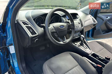 Хэтчбек Ford Focus 2015 в 