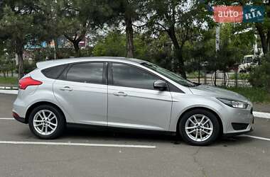 Хетчбек Ford Focus 2014 в 