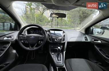 Хетчбек Ford Focus 2014 в 