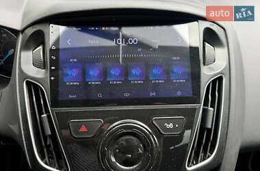 Хетчбек Ford Focus 2014 в 