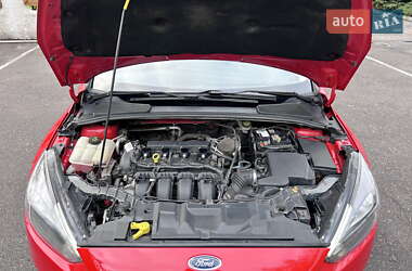 Седан Ford Focus 2015 в 