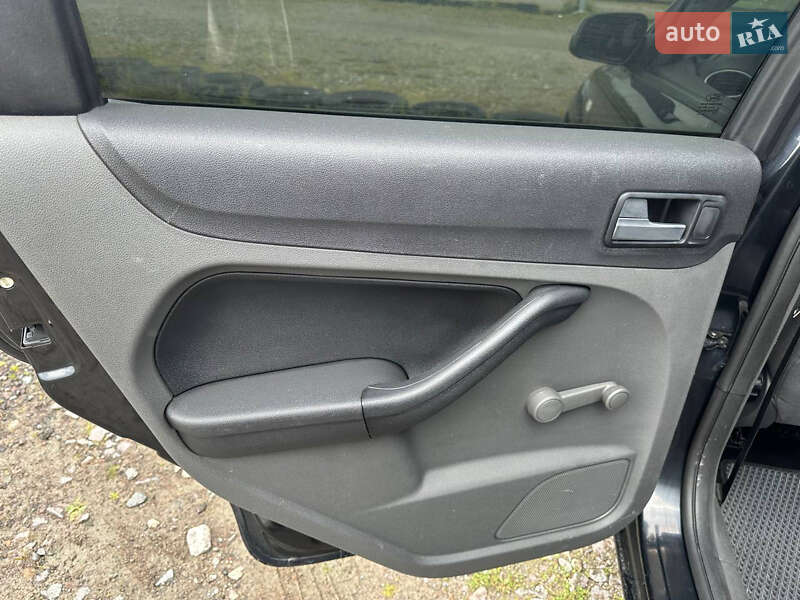 Седан Ford Focus 2006 в Львове