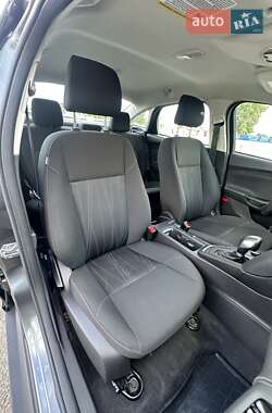 Седан Ford Focus 2015 в 