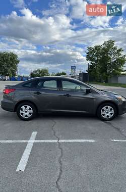 Седан Ford Focus 2015 в 