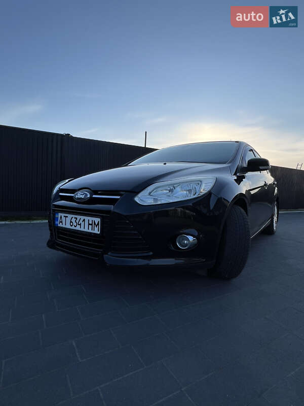 Хэтчбек Ford Focus 2014 в 