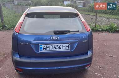 Хэтчбек Ford Focus 2006 в 