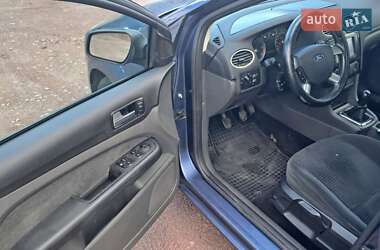 Хэтчбек Ford Focus 2006 в 