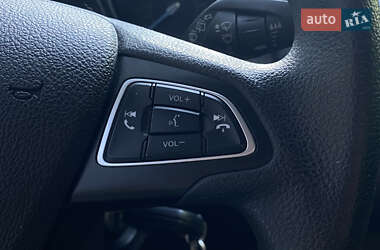 Хетчбек Ford Focus 2015 в 