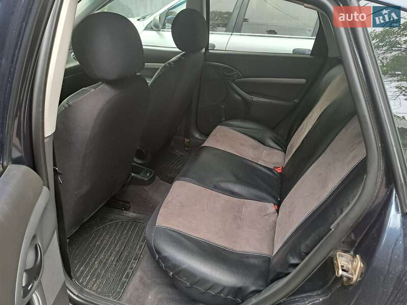 Хэтчбек Ford Focus 2001 в Николаеве