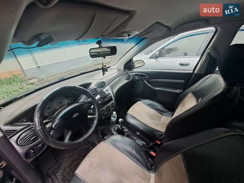 Хэтчбек Ford Focus 2001 в Николаеве