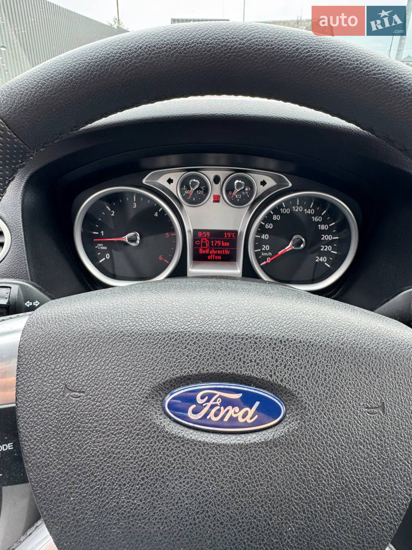 2010 Ford Focus - мініатюра 11