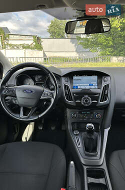 Хэтчбек Ford Focus 2017 в 