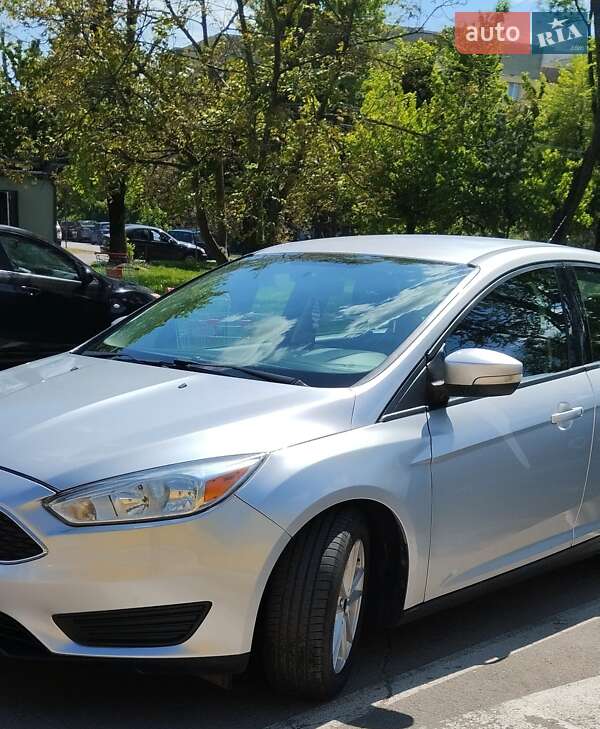 Седан Ford Focus 2017 в Ужгороді