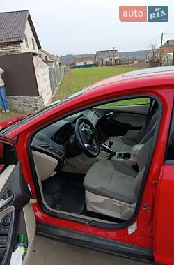 Хэтчбек Ford Focus 2013 в 